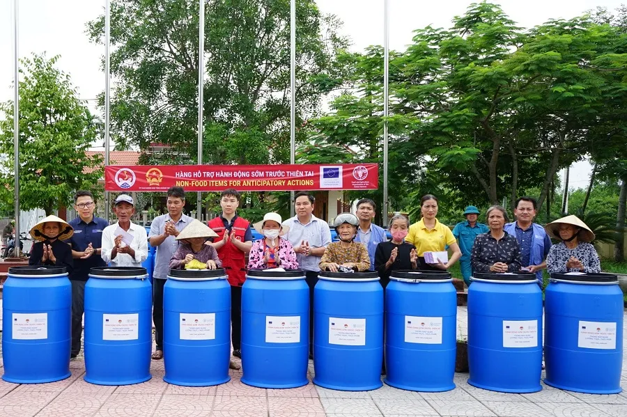 Quảng Trị: Hỗ trợ người dân hành động sớm ứng phó bão số 4 ảnh 1