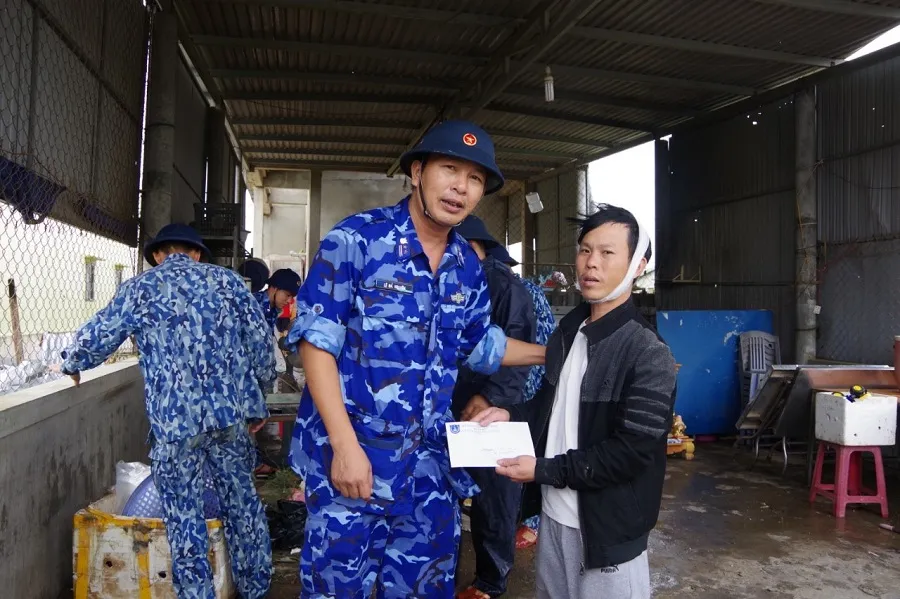 Quảng Trị: Hỗ trợ người dân khắc phục hậu quả lốc xoáy  ảnh 8