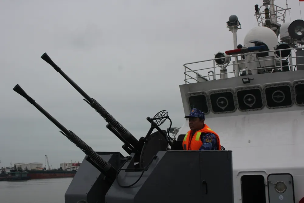 Kiểm tra trang thiết bị sẵn sàng chiến đấu