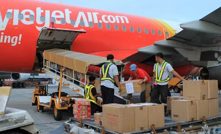 Vietjet mở đường bay đầu tiên Cần Thơ-Vân Đồn để kết nối hai vùng kinh tế trọng điểm. Ảnh: Vietjet
