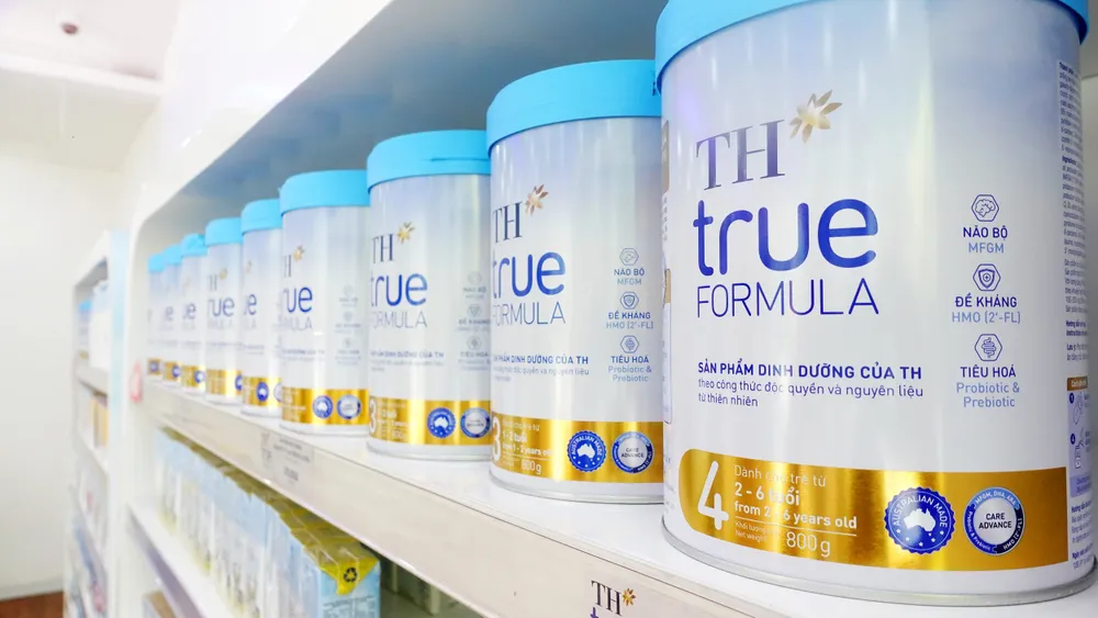 Để đáp ứng nhu cầu đa dạng và thói quen tiêu dùng, Tập đoàn TH cũng ra mắt dòng sản phẩm dinh dưỡng công thức dạng bột cho trẻ em từ 2 đến 6 tuổi Để đáp ứng nhu cầu đa dạng và thói quen tiêu dùng, Tập đoàn TH cũng ra mắt dòng sản phẩm dinh dưỡng công thức dạng bột cho trẻ em từ 2 đến 6 tuổi