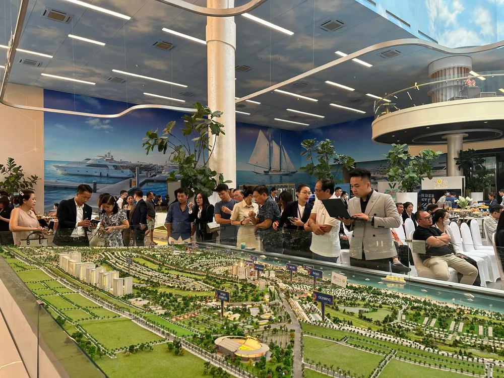 Nhiều điểm sáng giúp khơi thông tâm lý nhà đầu tư, lượng giao dịch BĐS trên thị trường cũng tăng trở lại