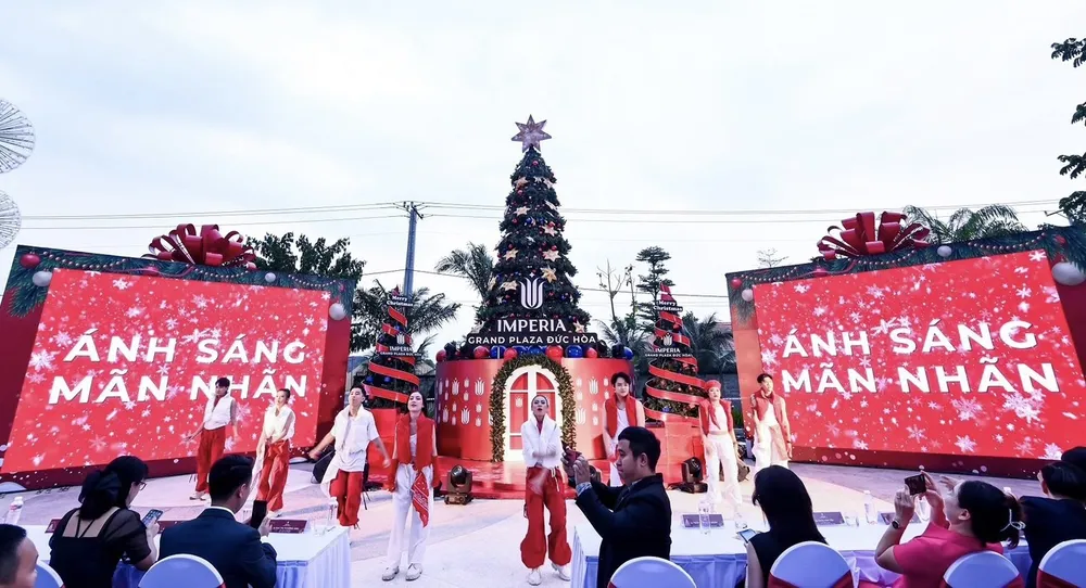 noel-som-imperia-grand-plaza-duc-hoa-2-3690.jpg