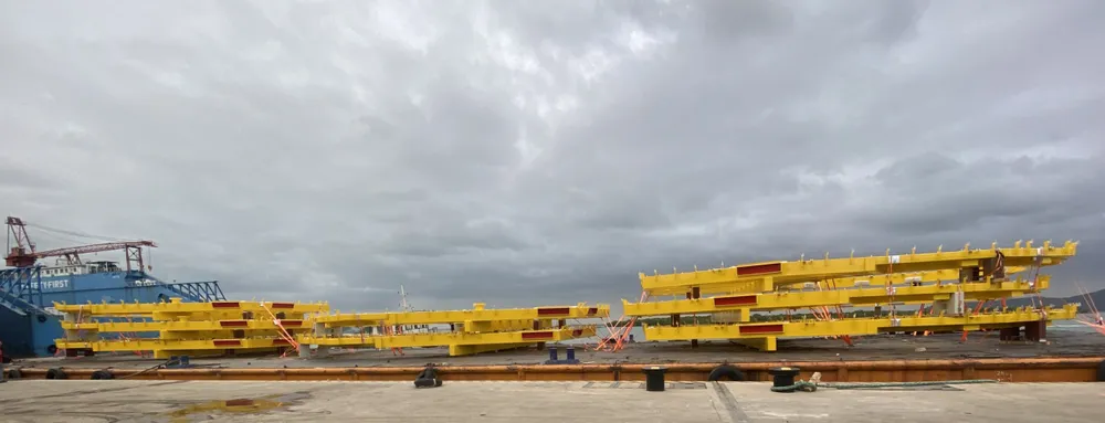 Sàn External xuất khẩu sang Châu Âu.jpg