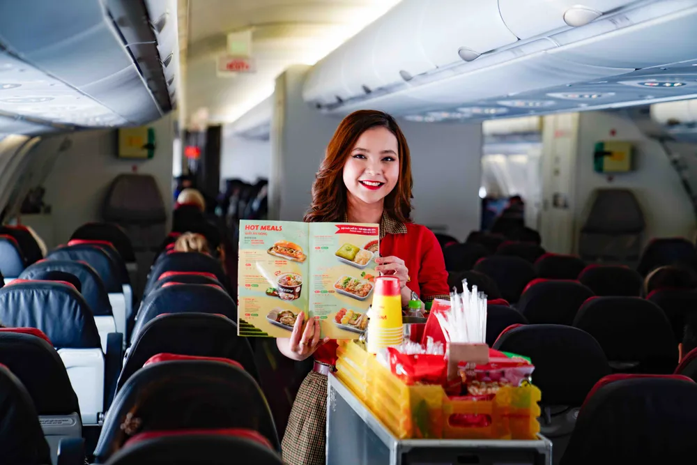 Vietjet cabin crew (2).jpg