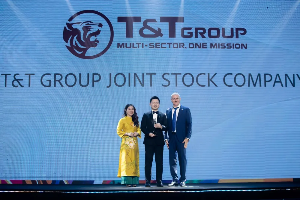 Ảnh 1.  Nơi làm việc .jpg