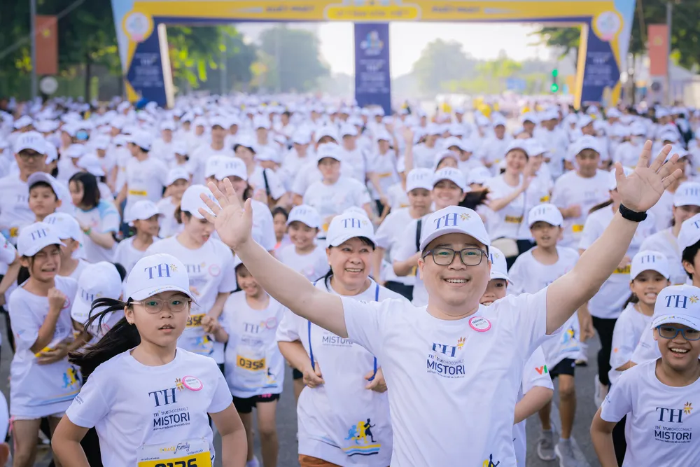 Hơn 5000 VĐV tham gia chạy bộ tại S-Race TP. Hồ Chí Minh.jpg