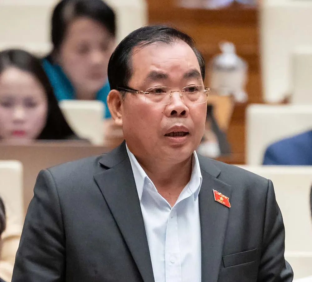 Nguyễn Quang Huân.jpg