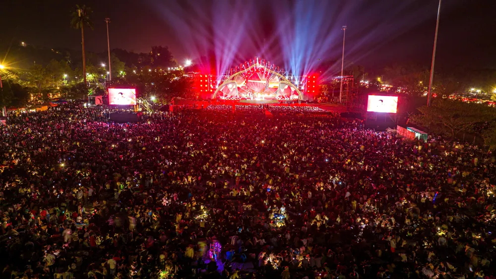 Bản sao của Khai mạc, ảnh Minh Tú, Bùi Văn Hải.jpg