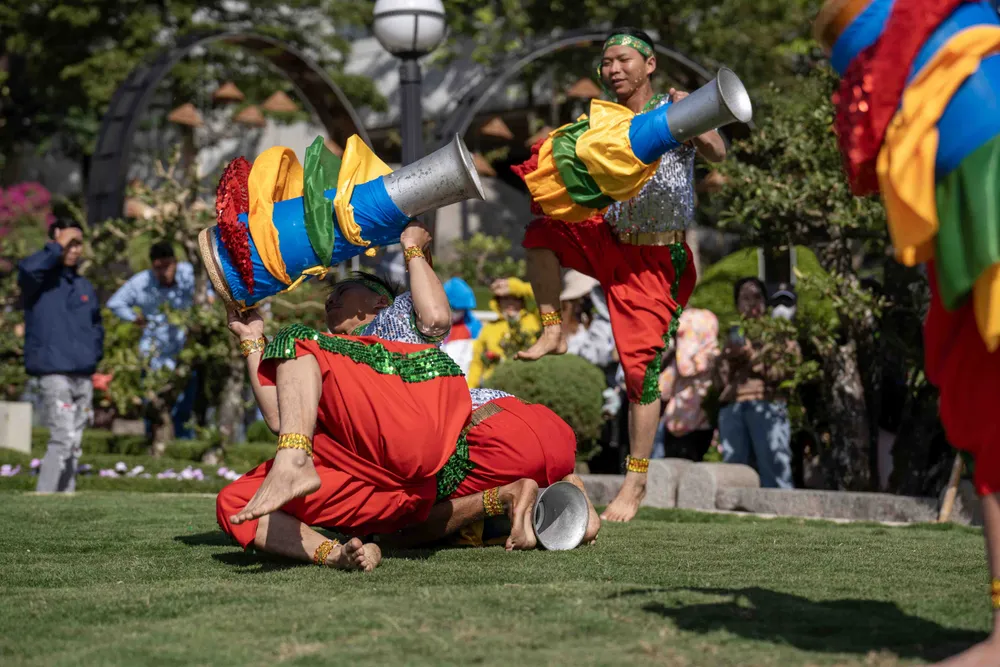 Bản sao của múa trống.jpeg