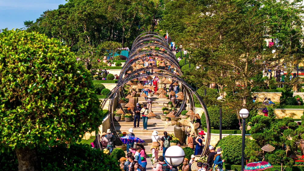 Minh Tú, Bùi Văn Hải.jpg