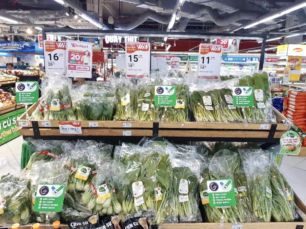 Nhận diện _Tick xanh trách nhiệm_ được gắn tại quầy để khách hàng dễ nhận biết sản phẩm.JPG