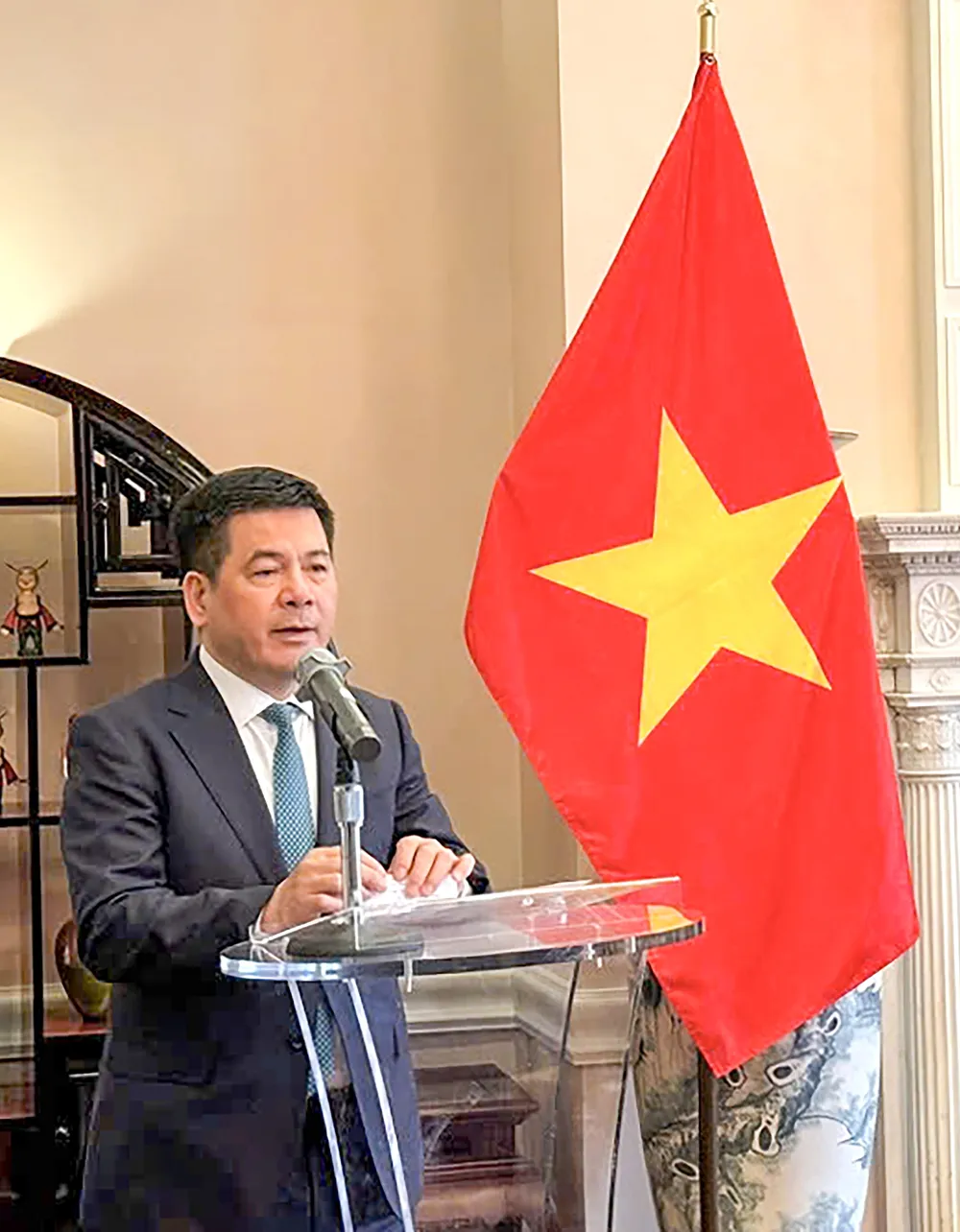 a1. bo truong phat bieu.jpg