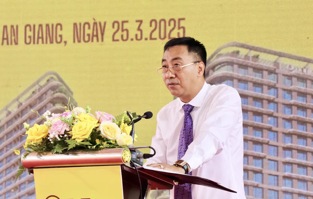 Ảnh 5_ông Nguyễn Anh Tuấn phát biểu.jpg