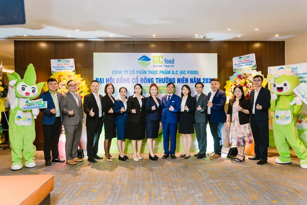 Các cổ đông tham dự đại hội.jpg