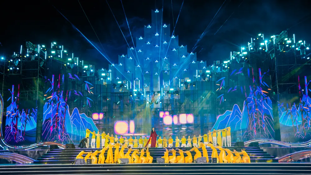 TPHCM la Diem den Le hoi va Su kien cua Chau A.jpg