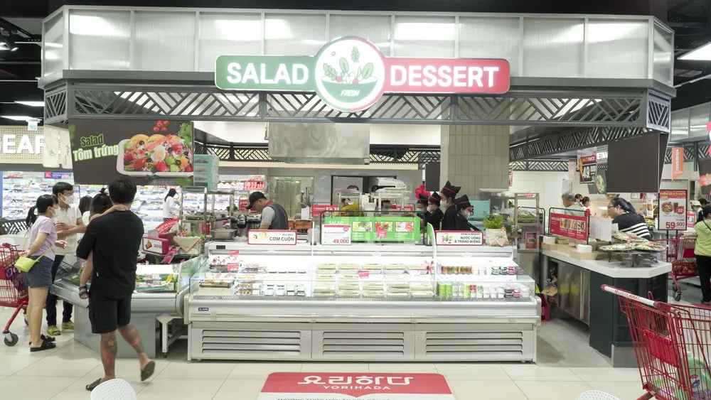 Khu vực Yorihada Kitchen này bán thực phẩm chế biến sẵn mang đậm dấu ấn Hàn Quốc và đa dạng phong cách ẩm thực quốc tế.JPG