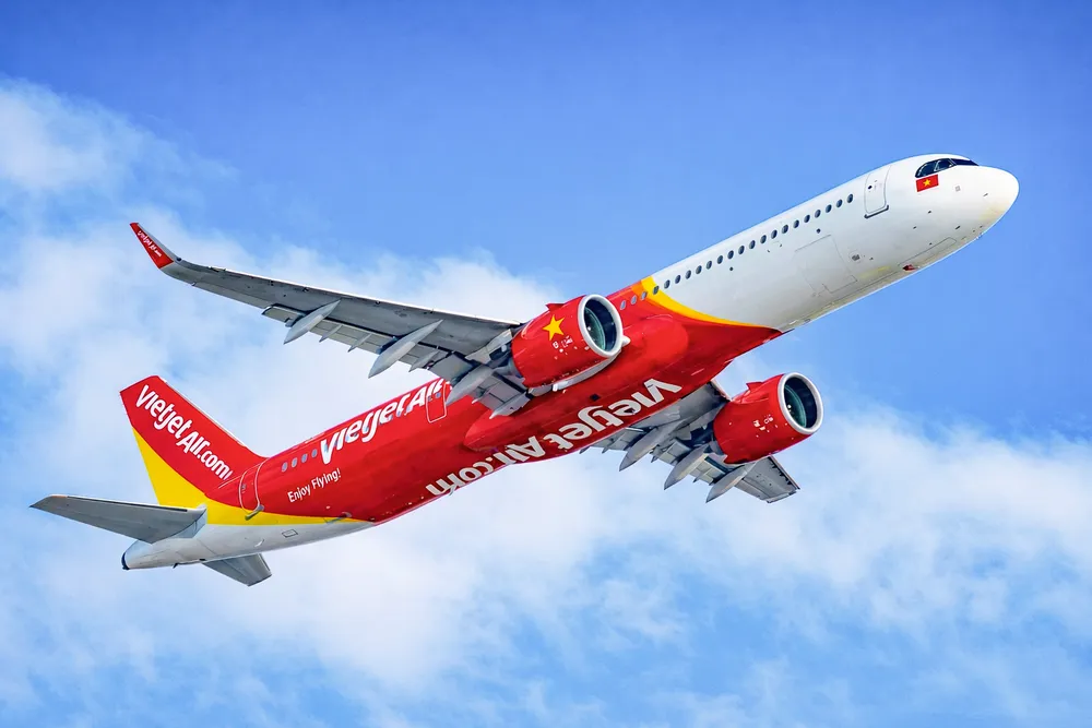 Tau bay Vietjet.jpg