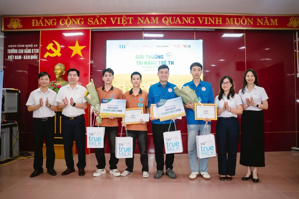 giải Nhat.jpg