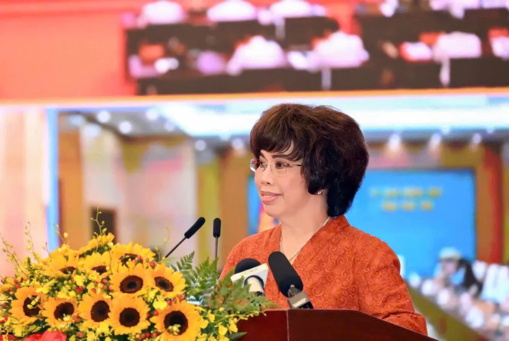 anh 2 - AHLĐ Thái Hương phát biểu 13.6_tăng trưởng 2 con số.jpg