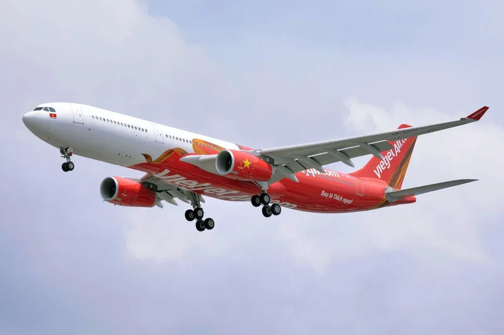 Tau bay Vietjet.jpg