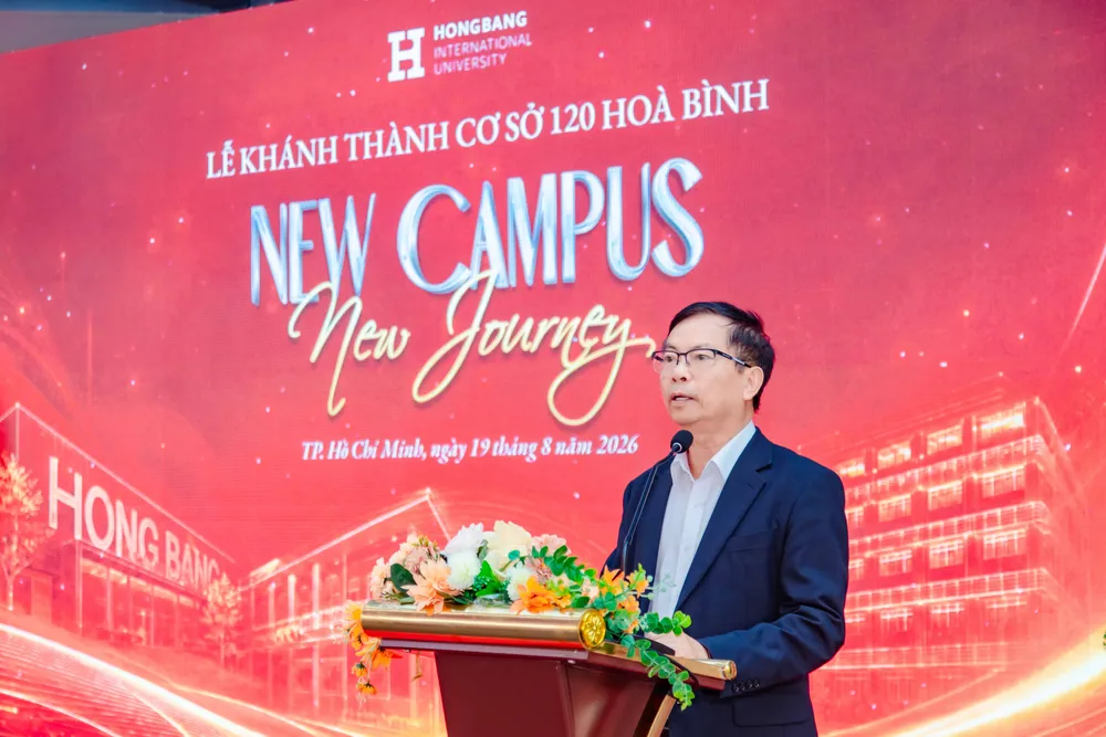 PGS.TS Lê Khắc Cường - Phó Hiệu trưởng HIU phát biểu tại lễ khánh thành..JPG