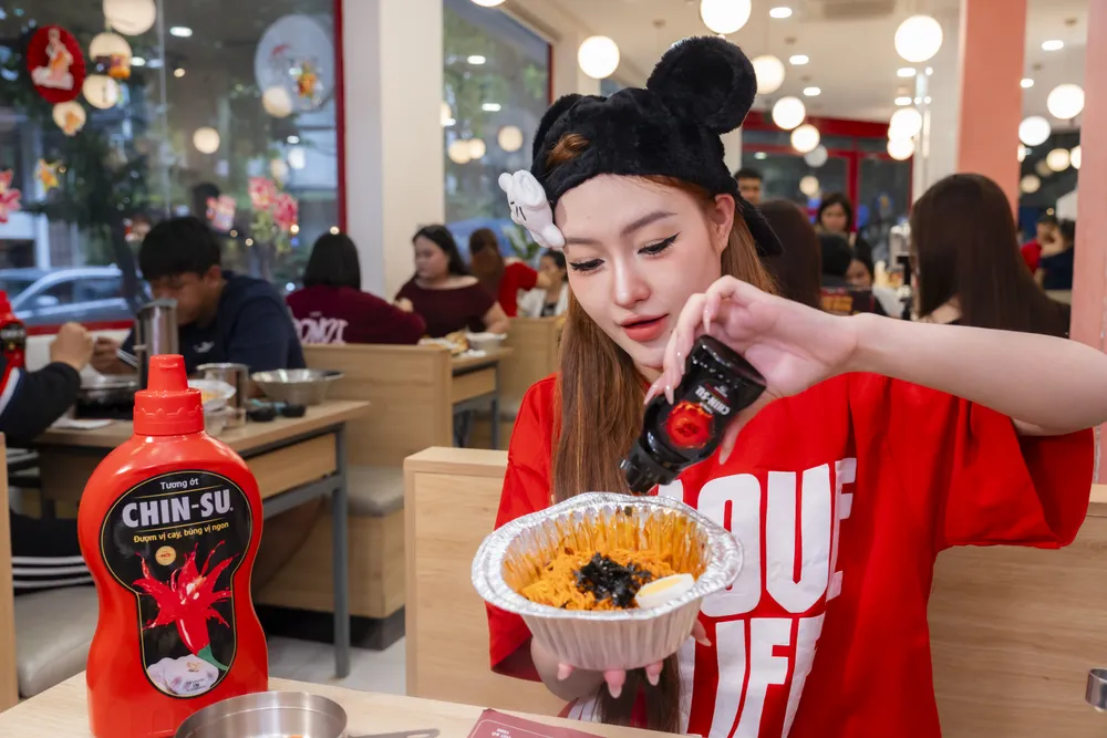 Mạng lưới bán hàng giúp Masan Consumer chuyển sức mạnh thương hiệu thành độ tiếp cận sâu hơn tại các điểm bán..jpg