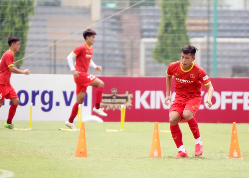 Hữu Thắng là một trong 4 cầu thủ sớm nói lời chia tay U22 Việt Nam. Ảnh: NHẬT ĐOÀN