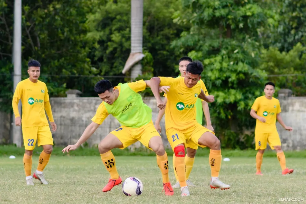 Phan Văn Đức có người quen chia sẻ việc ‘gánh team SLNA’ ảnh 1