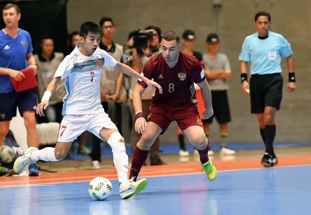 Người hùng futsal Việt Nam động viên ‘thế hệ World Cup 2021’ ảnh 1
