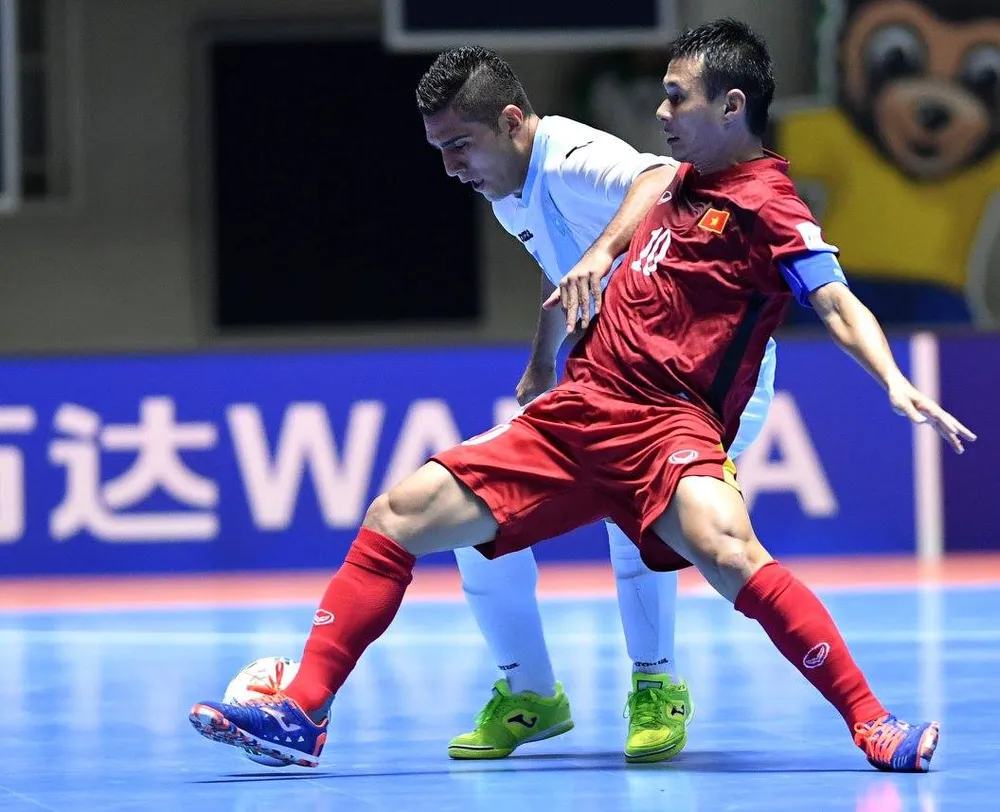 Đàn anh ‘mách nước’ để đàn em vượt qua áp lực ở Futsal World Cup ảnh 2
