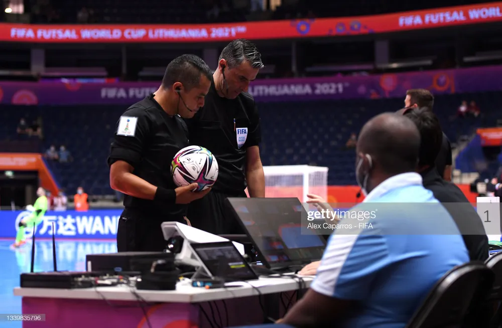 Nga thắng dễ, ‘công nghệ VAR’ lần đầu ra mắt ở Futsal World Cup ảnh 2