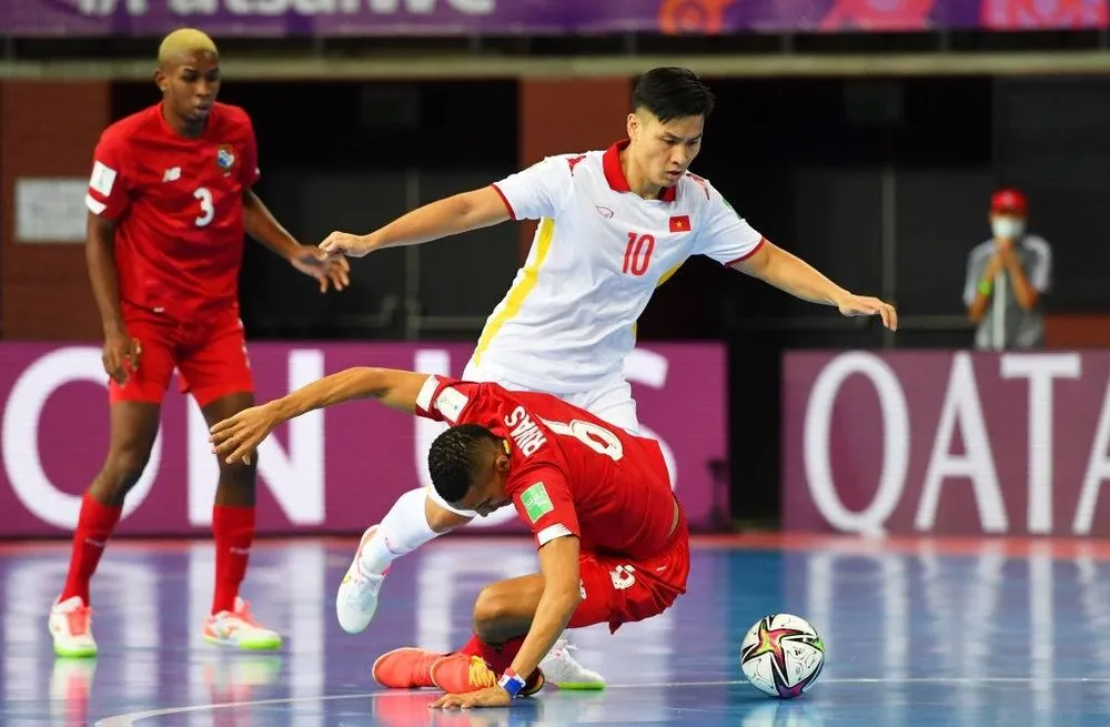 Đánh bại Panama, Việt Nam thắp sáng cơ hội đi tiếp ở Futsal World Cup ảnh 2