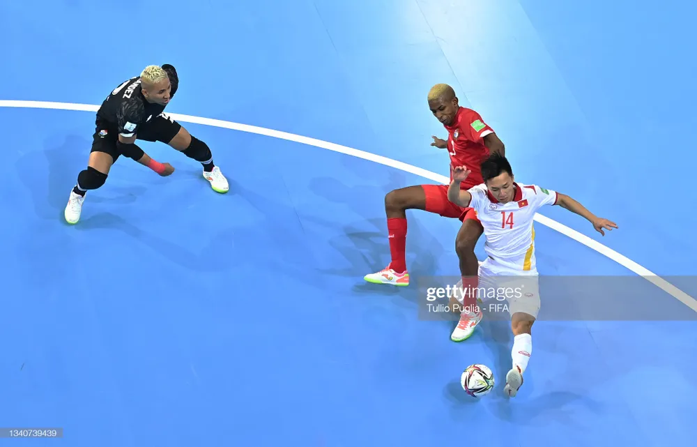 Văn Hiếu chỉ mất 3 năm ‘ăn tập’ để có siêu phẩm ở Futsal World Cup ảnh 1