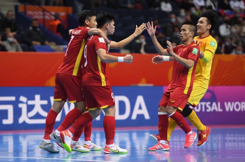 Thi đấu đầy cố gắng nhưng đội tuyển futsal Việt Nam không thể tạo được bất ngờ trước Nga.