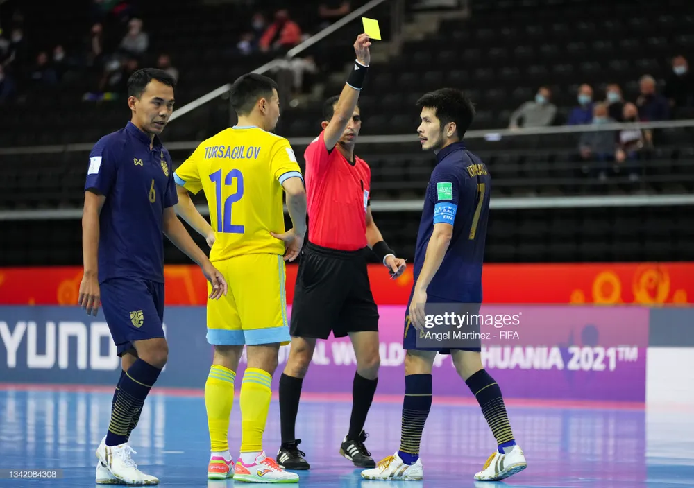 Thái Lan thua đậm Kazakhstan, Đông Nam Á chia tay Futsal World Cup 2021 ảnh 1