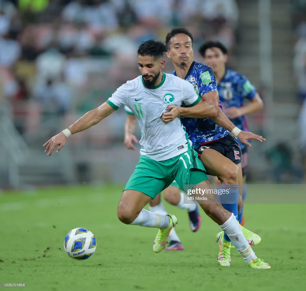 Saudi Arabia xây chắc ngôi đầu nhờ thắng sát nút Nhật Bản ảnh 1