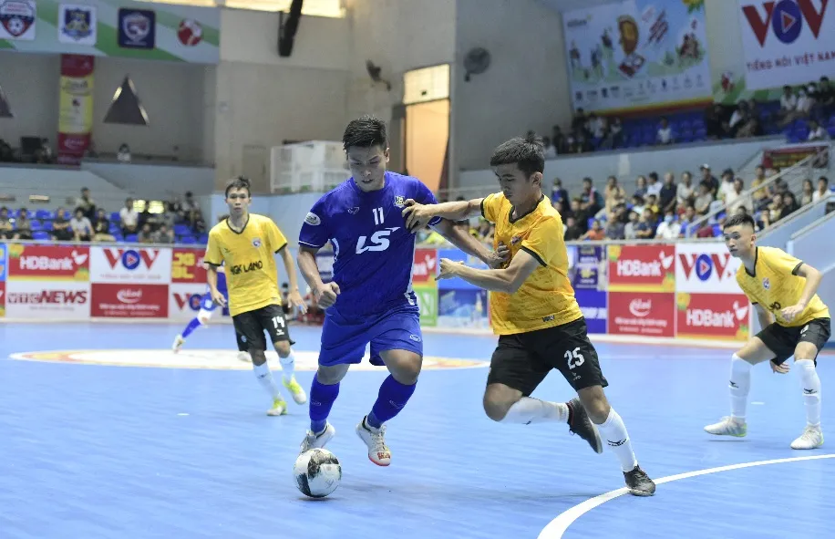 Dịch Covid-19 ‘tăng nhiệt’ khiến đội futsal ở Tây Nguyên rối bời ảnh 2