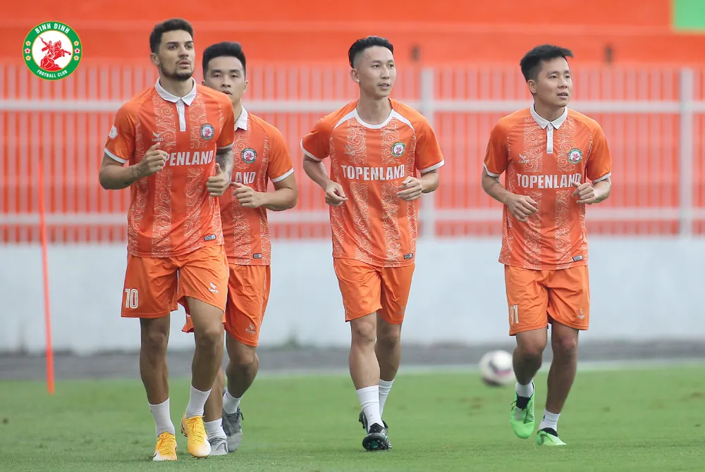Than Quảng Ninh mất quyền dự V-League, cầu thủ trôi dạt về đâu? ảnh 1