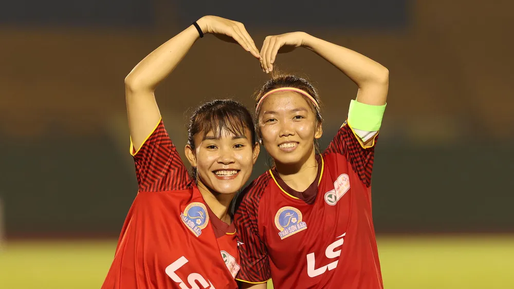 Khó khăn trăm bề của bóng đá nữ TPHCM ảnh 1