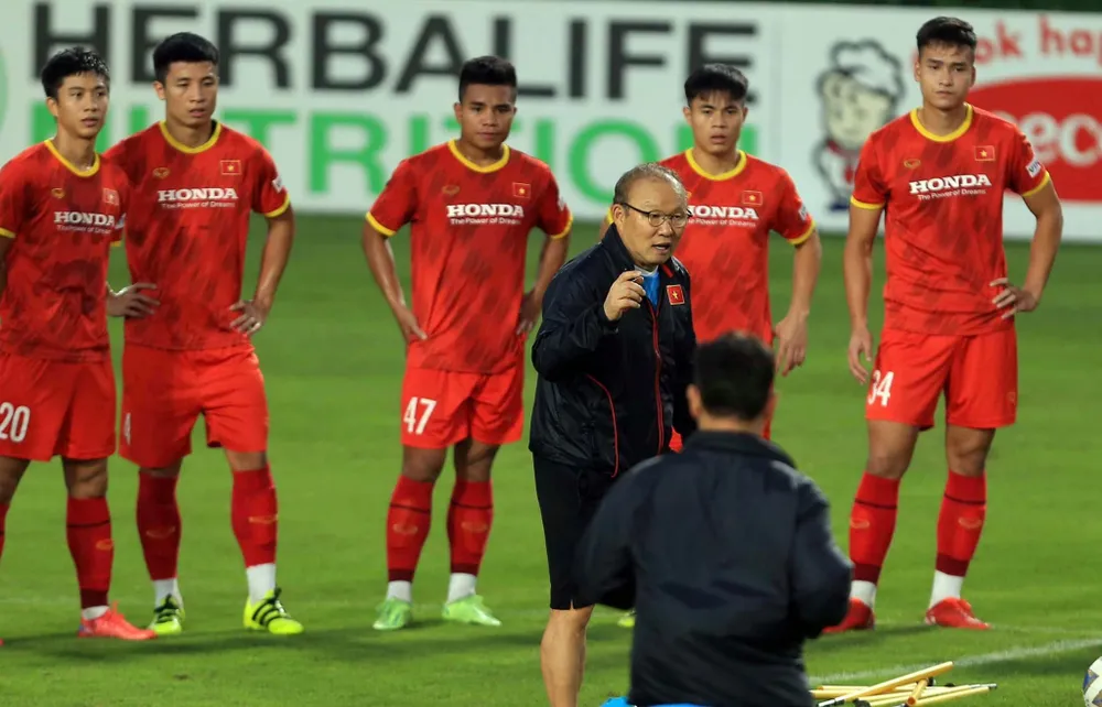 Thừa Thiên-Huế tặng Bằng khen cho tuyển thủ U23 Hồ Thanh Minh ảnh 2