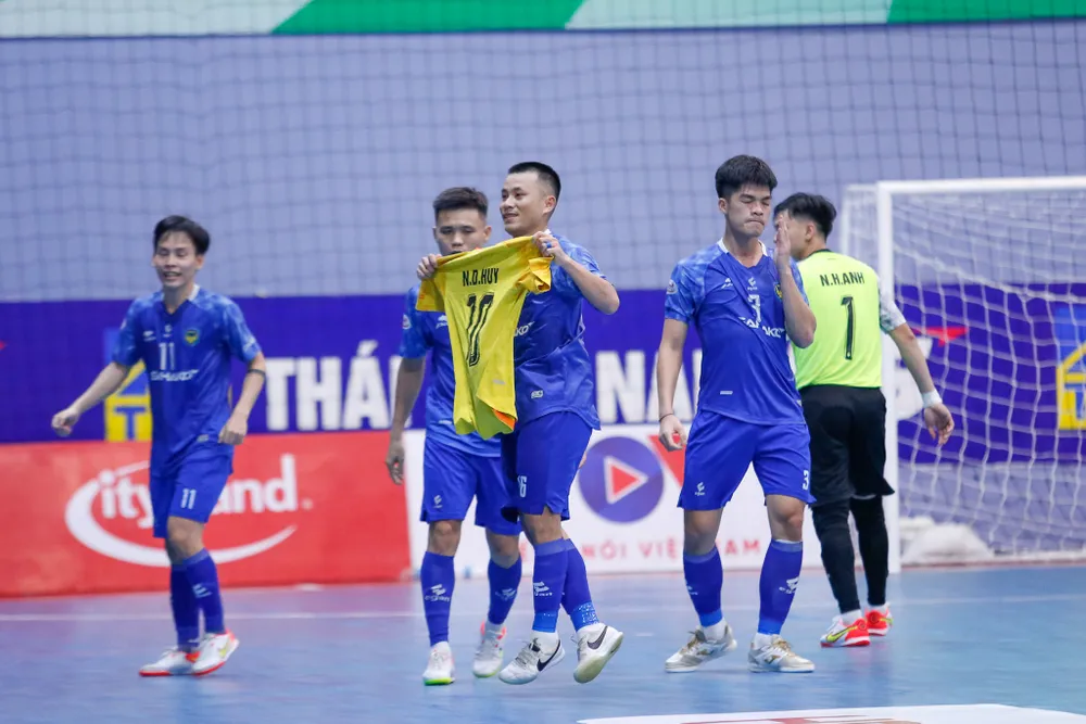 Hoãn tiếp một trận đấu, chờ kết quả xét nghiệm ca nghi F0 ở Giải futsal VĐQG ảnh 1