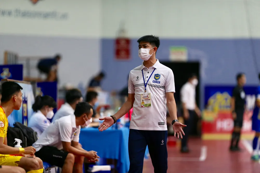 Sahako tiếp tục bám đuổi quyết liệt với Thái Sơn Nam ảnh 1