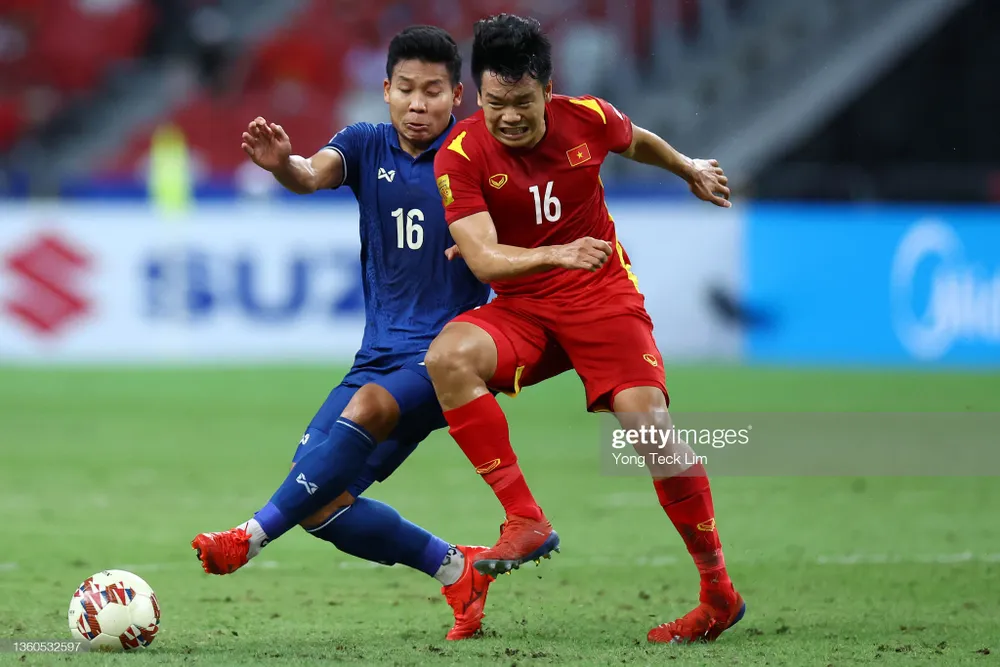 Duy Mạnh nhập viện, nguy cơ không dự trận tái đấu với Thái Lan ảnh 1