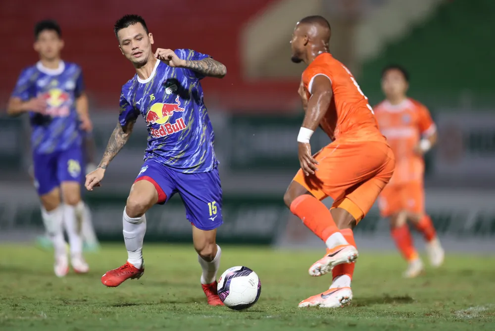 Hữu Tuấn trở lại đội tuyển Việt Nam: Thời đã đến? ảnh 2