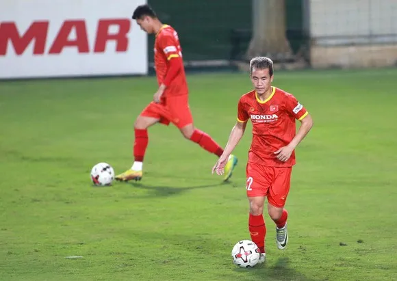Văn Vũ đứng trước cơ hội ra quân ở giải đấu chính thức cùng đội tuyển Việt Nam. Ảnh: NHẬT ĐOÀN
