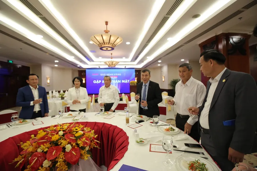 Các nữ tuyển thủ hóa ‘hóa công chúa’ trước gala trao Quả bóng Vàng Việt Nam 2021 ảnh 5