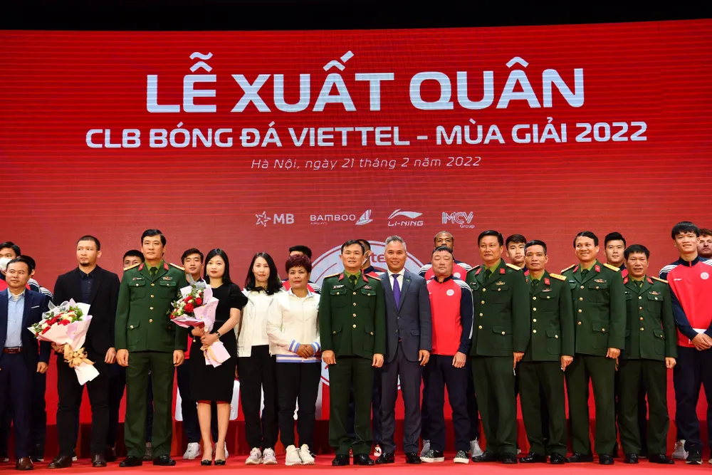 Ban lãnh đạo Viettel giao chỉ tiêu vô địch V-League 2022 cho thầy trò HLV Trương Việt Hoàng