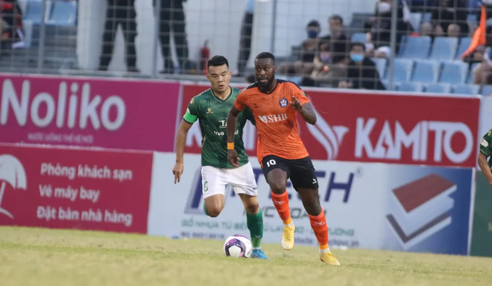 HLV Phan Thanh Hùng hòa trận thứ 2 liên tiếp cùng Đà Nẵng ảnh 1