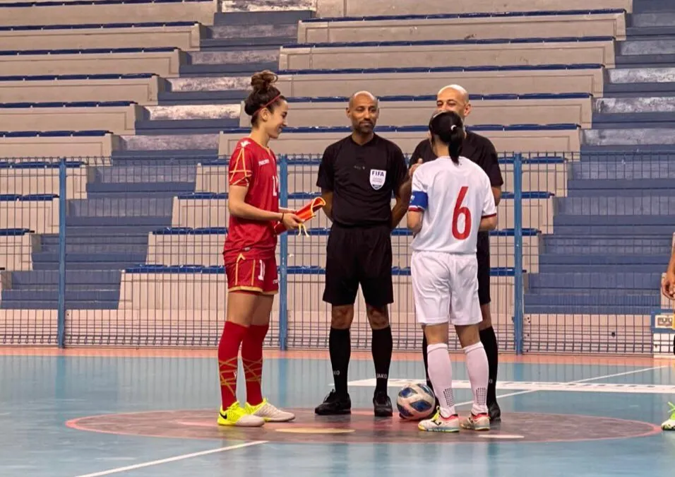 Futsal nữ Việt Nam thắng trận đầu ở Bahrain ảnh 1